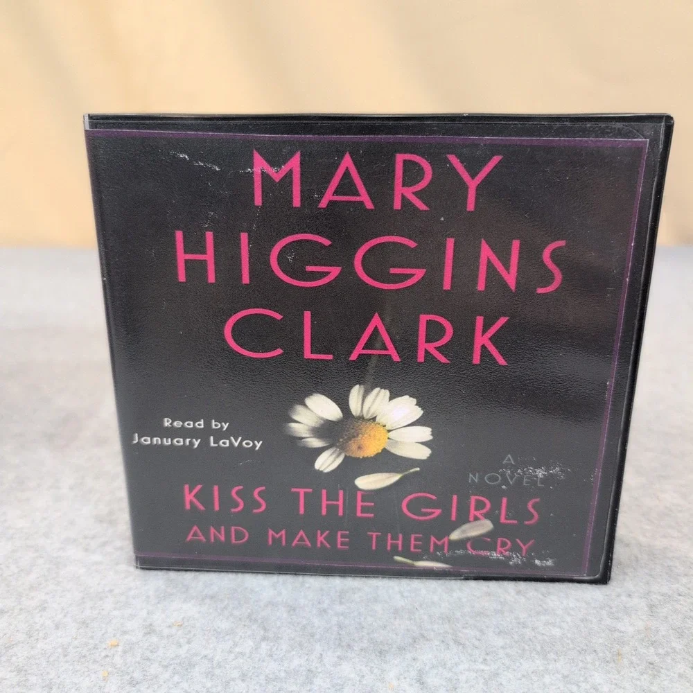 Mary Higgins Clark Kiss the Girls and Make Them Cry Audiobook 8 CD Unabridged - Picture 1 of 2
